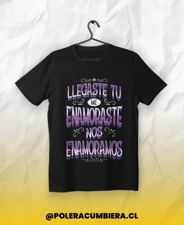 polera negra agrupacion marilyn nos enamoramos
